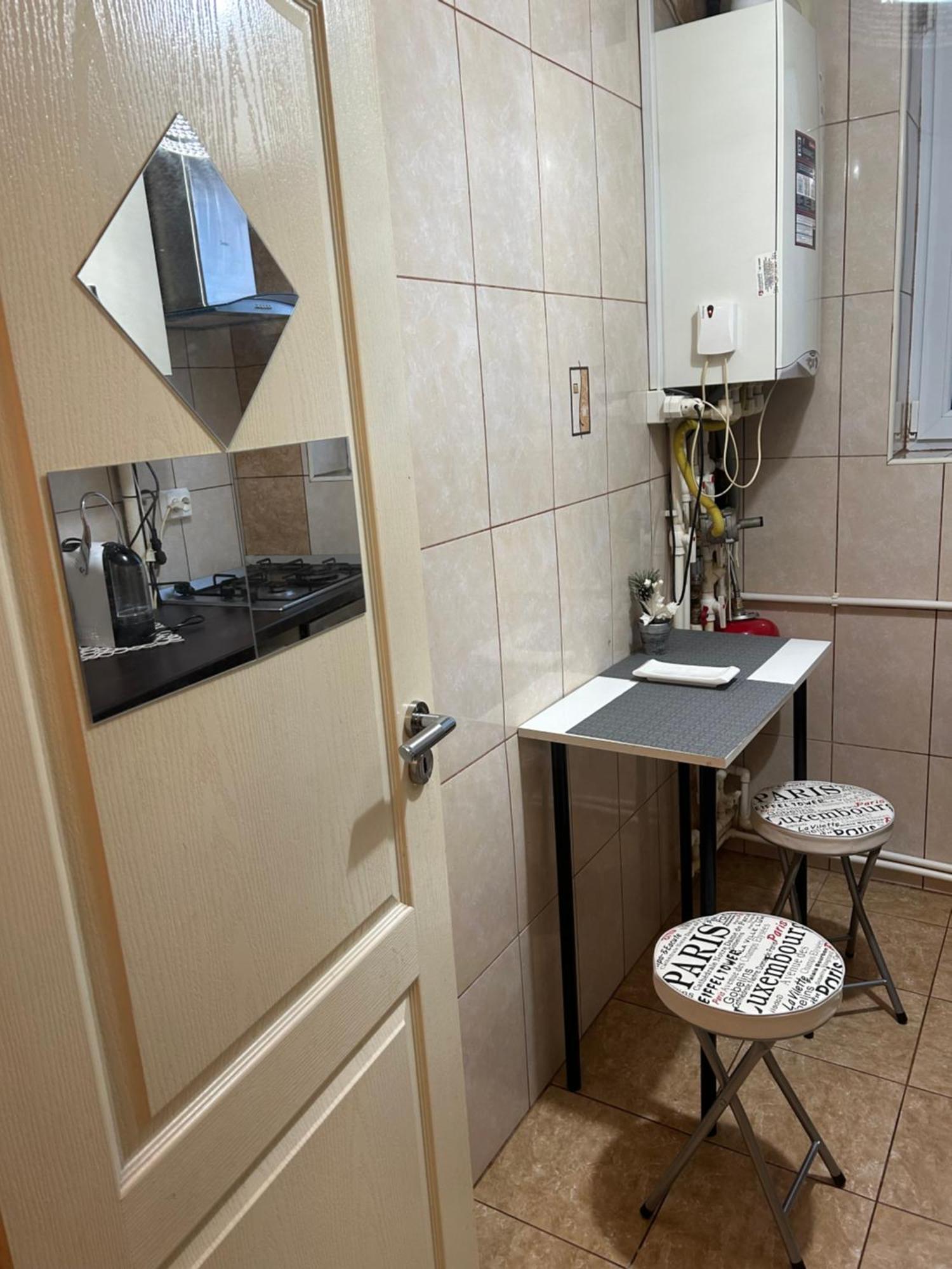 Little Paris Gare Du Nord Apartment Букурещ Екстериор снимка
