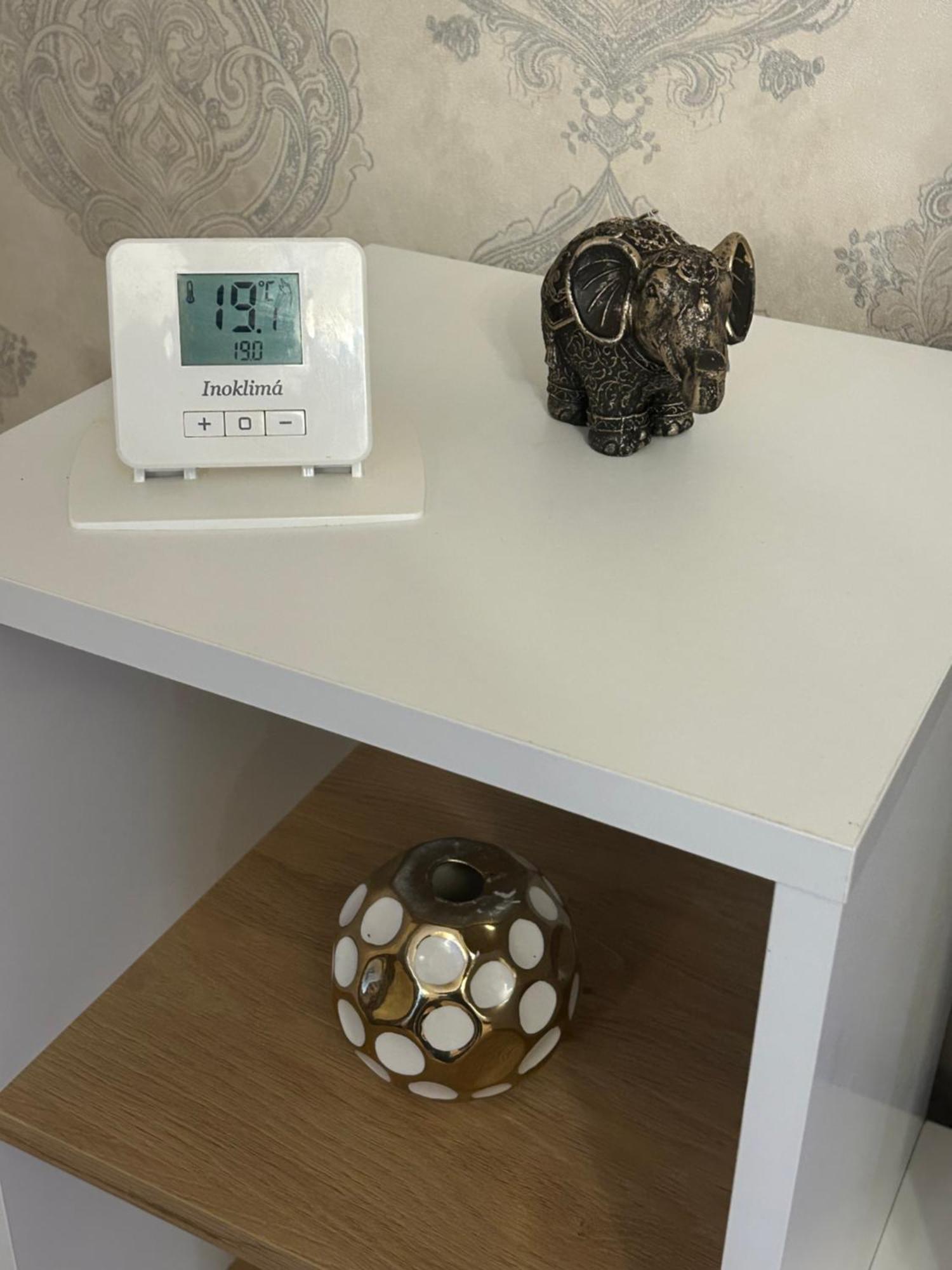 Little Paris Gare Du Nord Apartment Букурещ Екстериор снимка