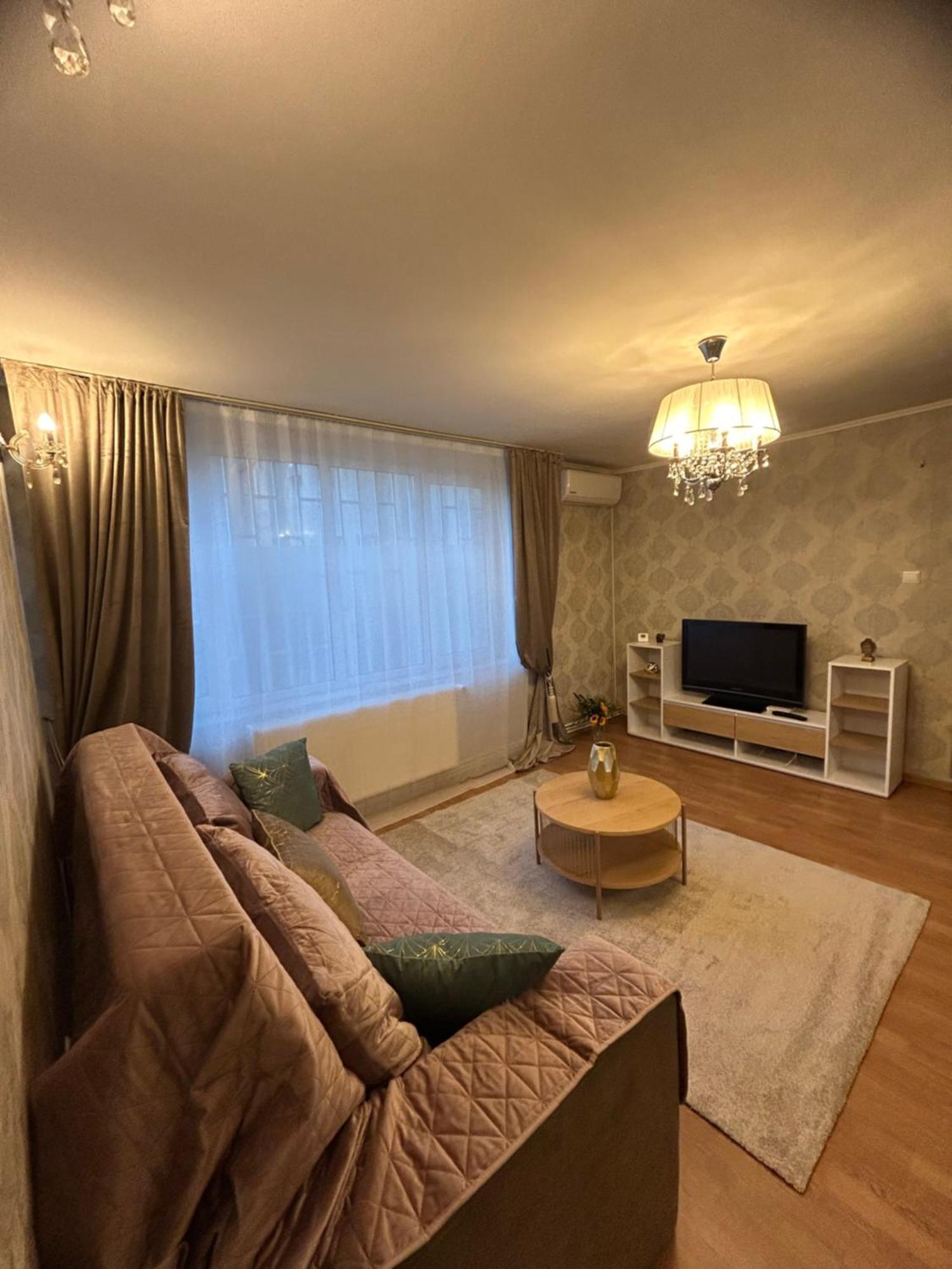 Little Paris Gare Du Nord Apartment Букурещ Екстериор снимка